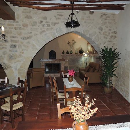 Las Bodegas Del Gilo Valdealgorfa Exterior foto